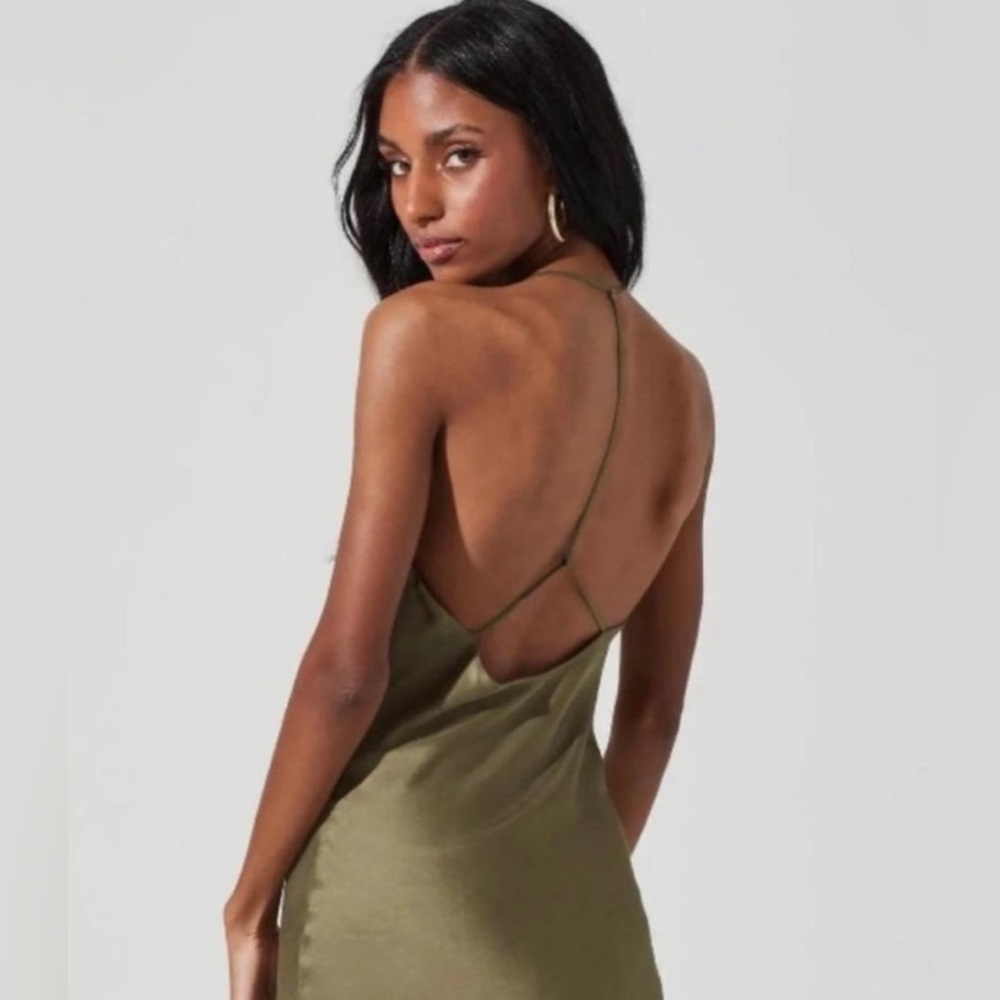 ASTR The Label The Medford Olive Green Dress - Picture 9 of 10
